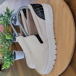 Vionic Womens Abyss Dinora Platform SlipOn Supportive Leather Sneaker Sz 9